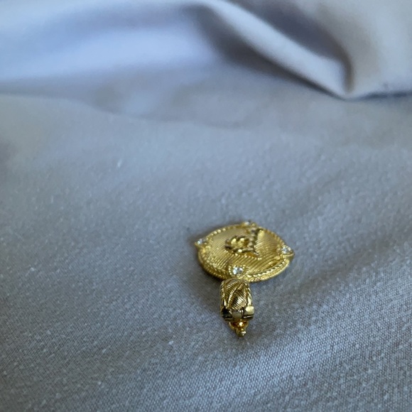 Judith Ripka P Medallion - Picture 4 of 9